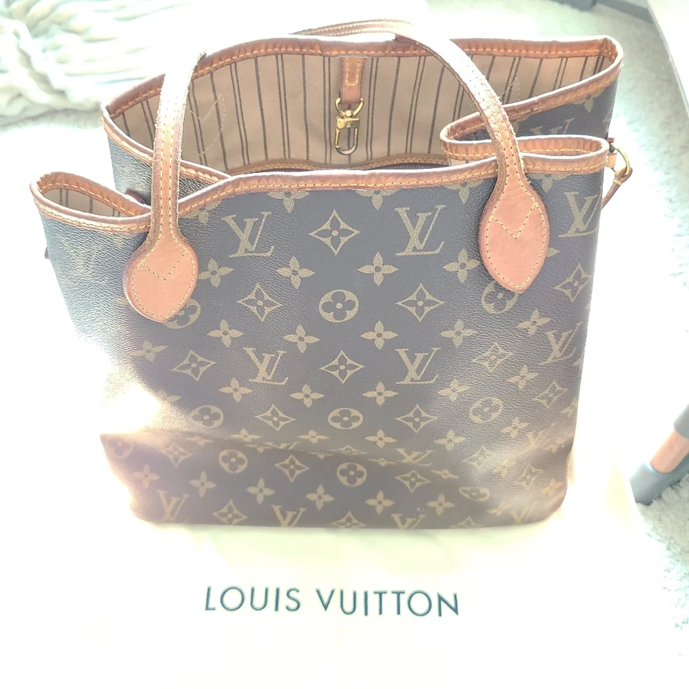 Authentic euc neverfull mm with box, dustbag, original receipt - Picture 1 of 16